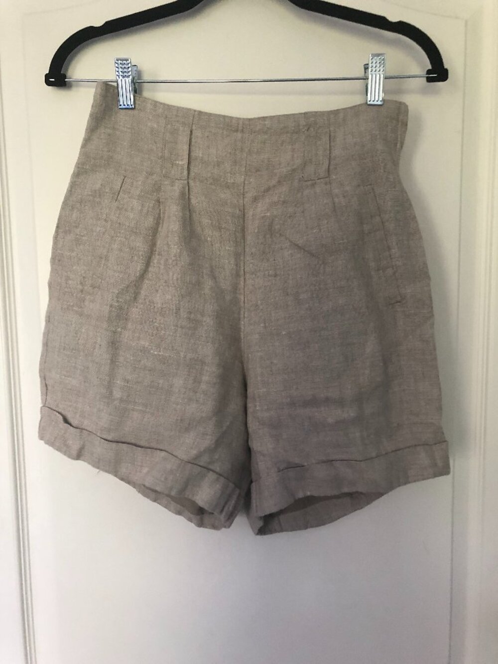 Vintage High Waist Linen Lined Cuffed Shorts - Size 6